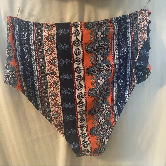 Cupshe Bandana style print bikini set sz M - Picture 8 of 11